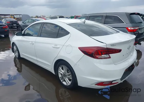 2019 Hyundai Elantra Value Edition z USA, uszkodzony, nr VIN 5NPD84LF1KH455379